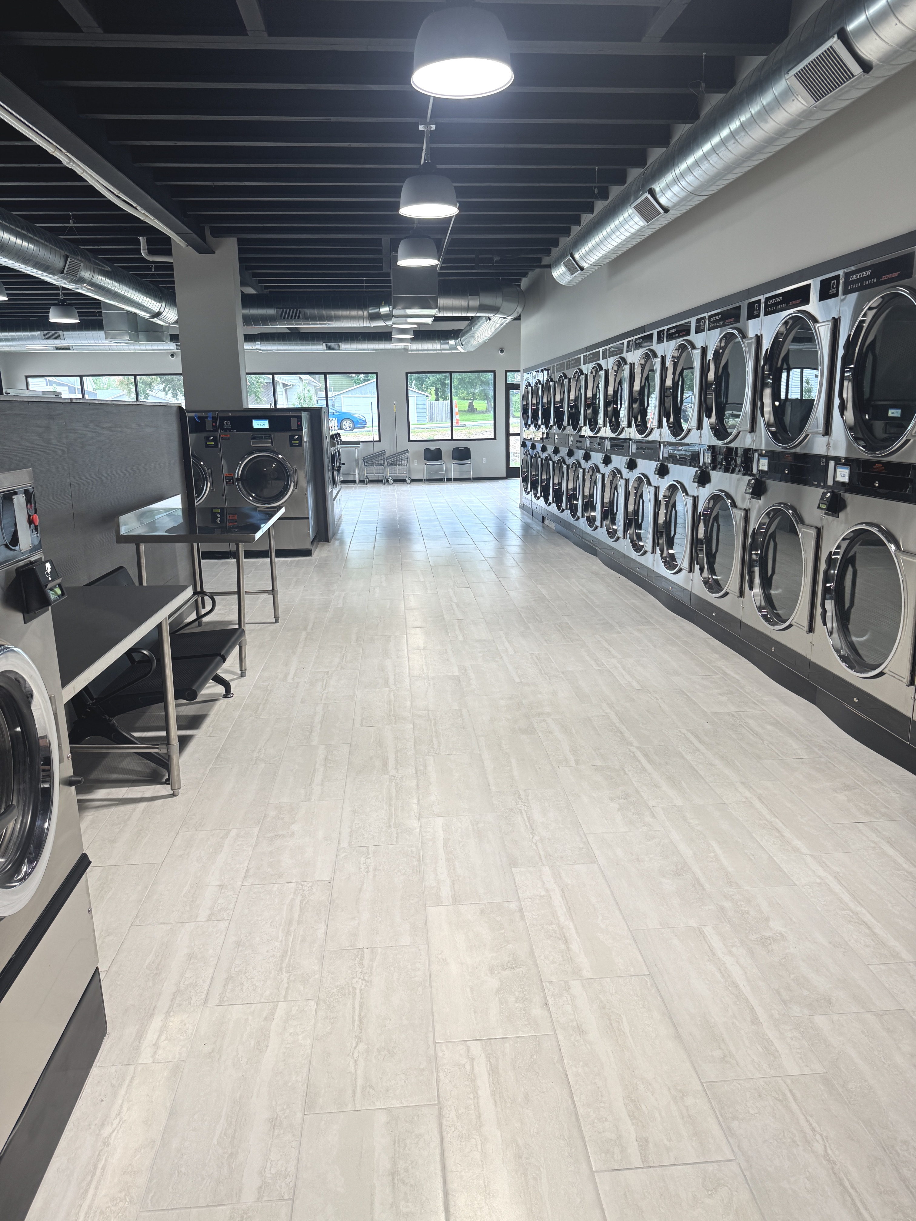 commercial-washing-machines-quick-wash-des-moines Large-capacity washers for comforters and bulky items